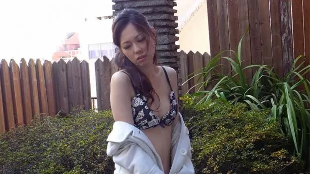 Misaki Yoshimura - Misaki Yoshimura on a rooftop garden gets naked and plays with us